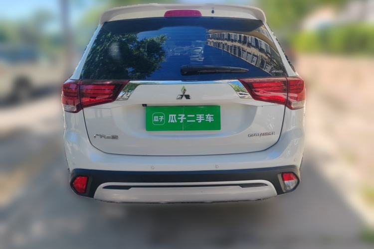 Used Mitsubishi Outlander 2019 2.4L 4x4 Zhi Xiang Edition 5 Seats China V Emission Standard Rear