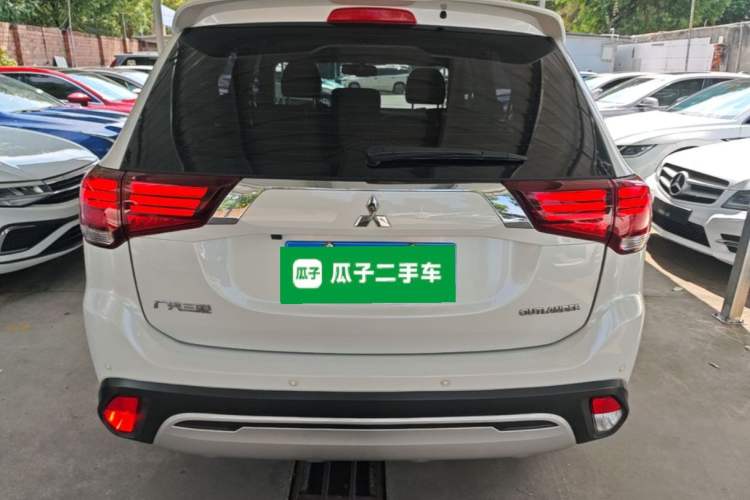 Used Mitsubishi Outlander 2019 2.0L Two-Wheel Drive Comfort Edition 5 Seats China V Standard Rear