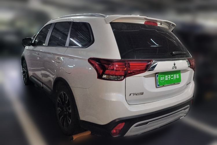Used Mitsubishi Outlander 2019 2.0L Two-Wheel Drive Comfort Edition 5 Seats China VI Standard Rear Left 45 Deg
