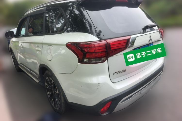 Used Mitsubishi Outlander 2019 2.0L Two-Wheel Drive Comfort Edition 5 Seats China V Standard Rear Left 45 Deg