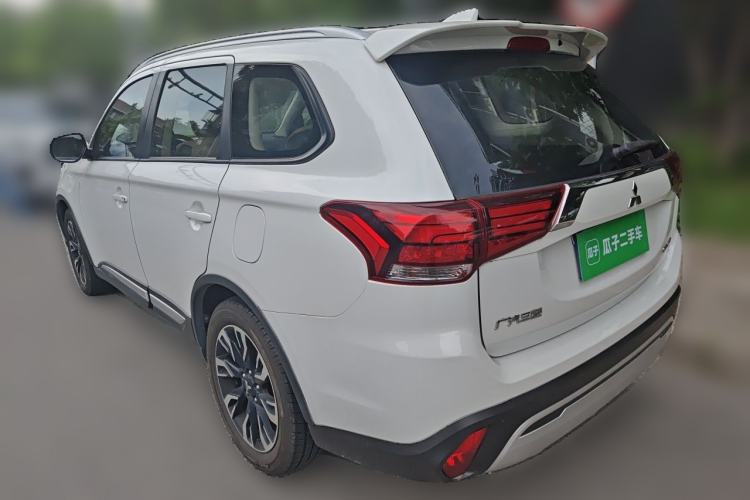 Used Mitsubishi Outlander 2019 2.0L Two-Wheel Drive Comfort Edition 5 Seats China V Standard Rear Left 45 Deg