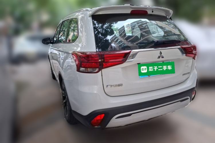 Used Mitsubishi Outlander 2019 2.0L Two-Wheel Drive Comfort Edition 5 Seats China V Standard Rear Left 45 Deg