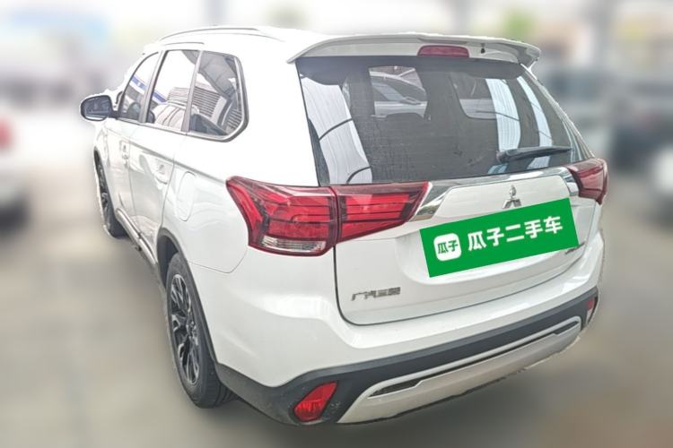 Used Mitsubishi Outlander 2019 2.0L Two-Wheel Drive Comfort Edition 5 Seats China VI Standard Rear Left 45 Deg
