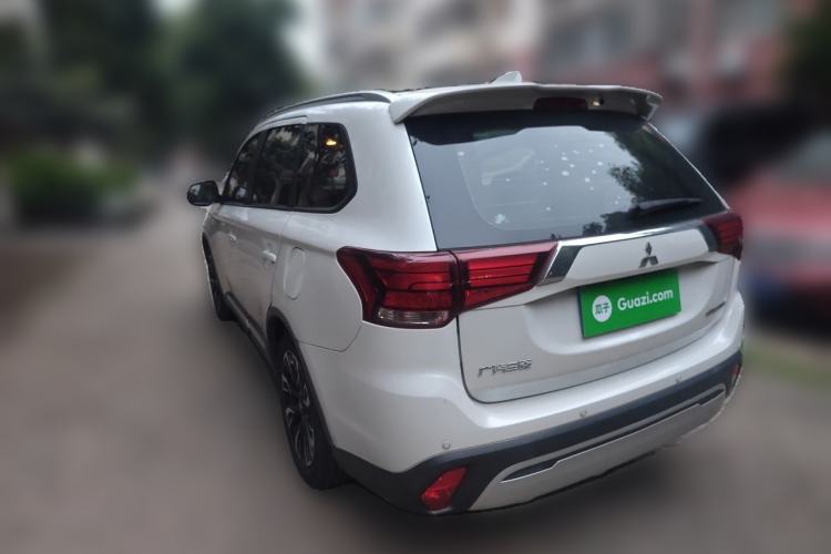 Used Mitsubishi Outlander 2019 2.0L Two-Wheel Drive Comfort Edition 7-Seater China VI Standard Rear Left 45 Deg