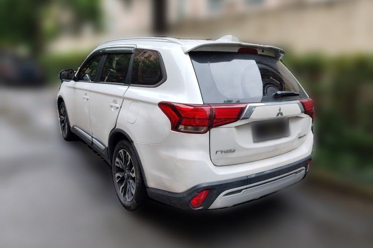 Used Mitsubishi Outlander 2019 2.0L Two-Wheel Drive Comfort Edition 5 Seats China V Standard Rear Left 45 Deg