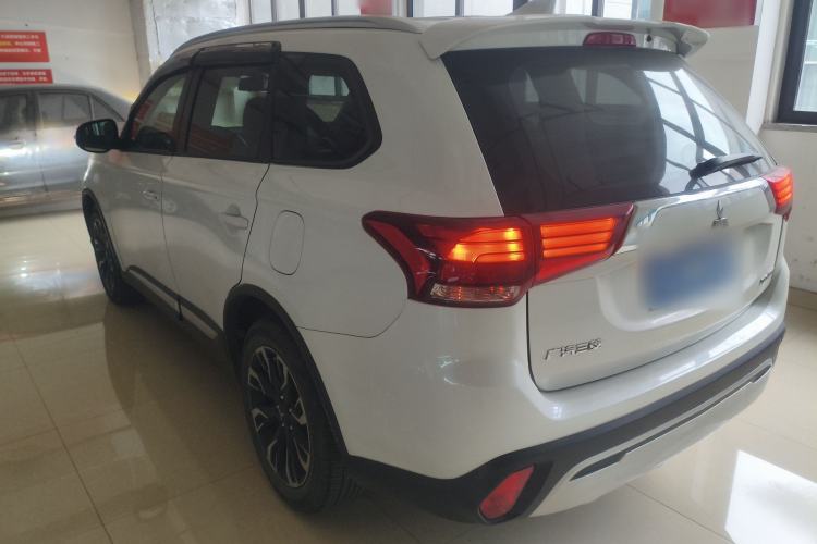Used Mitsubishi Outlander 2019 2.0L Two-Wheel Drive Comfort Edition 5 Seats China V Standard Rear Left 45 Deg
