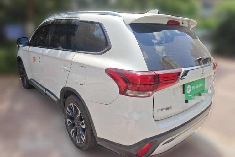 Used Mitsubishi Outlander 2019 2.0L Two-Wheel Drive Comfort Edition 5 Seats China V Standard Rear Left 45 Deg