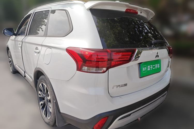 Used Mitsubishi Outlander 2019 2.0L Two-Wheel Drive Comfort Edition 5 Seats China VI Standard Rear Left 45 Deg