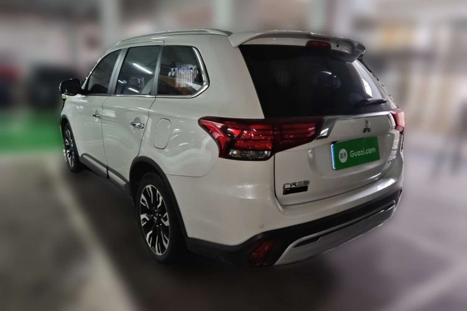 Used Mitsubishi Outlander 2019 2.4L 4x4 Zhi Xiang Edition 5 Seats China V Emission Standard Rear Left 45 Deg