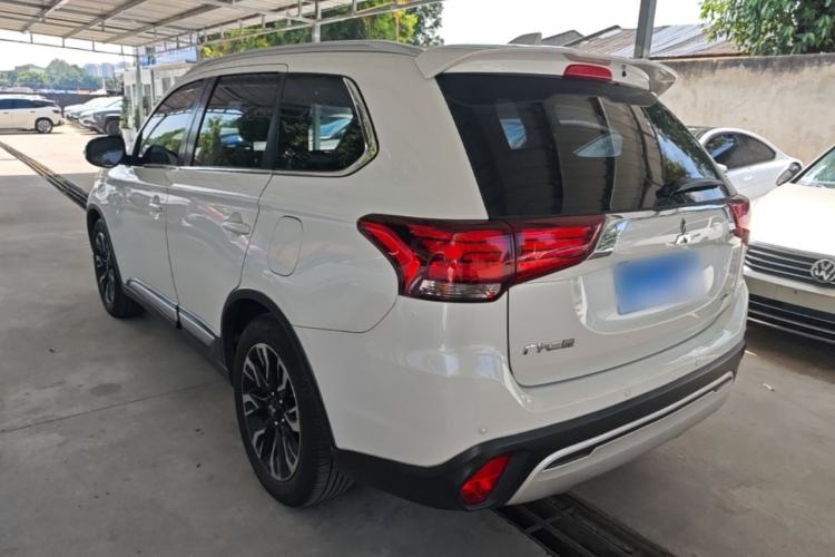 Used Mitsubishi Outlander 2019 2.0L Two-Wheel Drive Comfort Edition 5 Seats China V Standard Rear Left 45 Deg