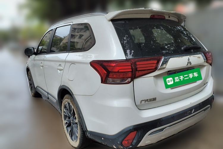 Used Mitsubishi Outlander 2019 2.0L Two-Wheel Drive Comfort Edition 5 Seats China VI Standard Rear Left 45 Deg