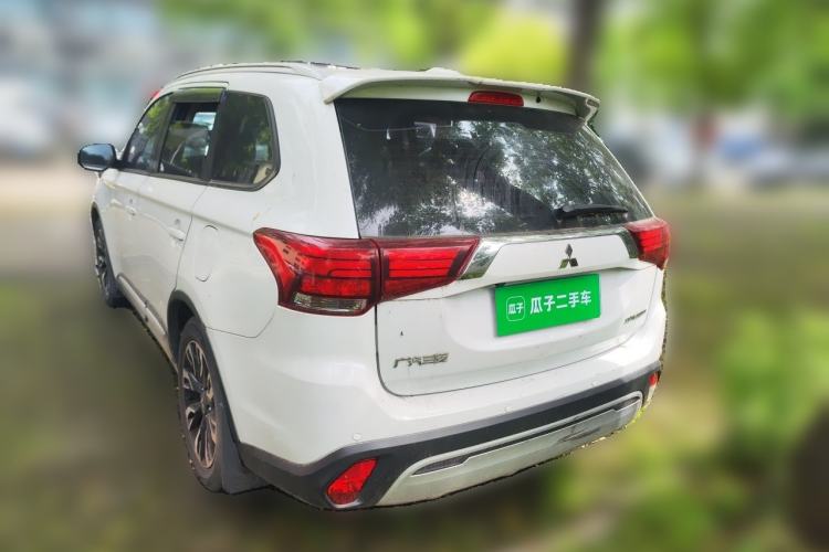 Used Mitsubishi Outlander 2019 2.0L Two-Wheel Drive Comfort Edition 7 Seats China V Emission Standard Rear Left 45 Deg