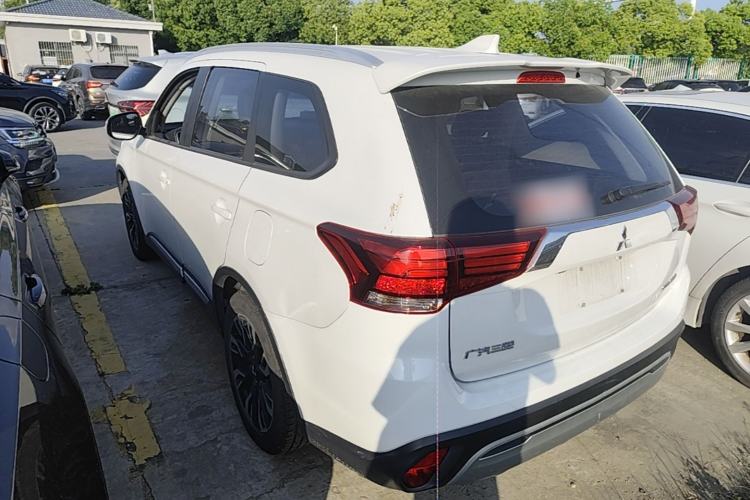 Used Mitsubishi Outlander 2019 2.0L Two-Wheel Drive Comfort Edition 5 Seats China VI Standard Rear Left 45 Deg