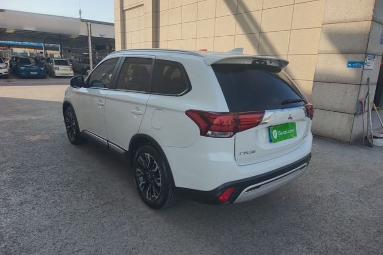 Used Mitsubishi Outlander 2019 2.0L Two-Wheel Drive Comfort Edition 5 Seats China VI Standard Rear Left 45 Deg