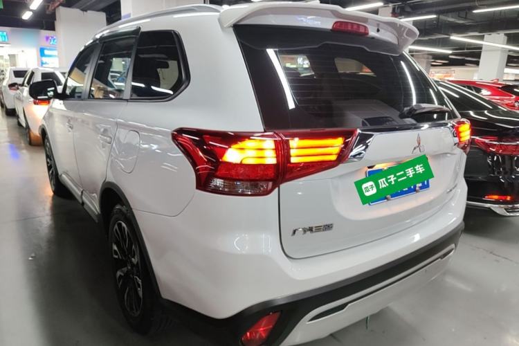 Used Mitsubishi Outlander 2019 2.0L Two-Wheel Drive Comfort Edition 5 Seats China VI Standard Rear Left 45 Deg