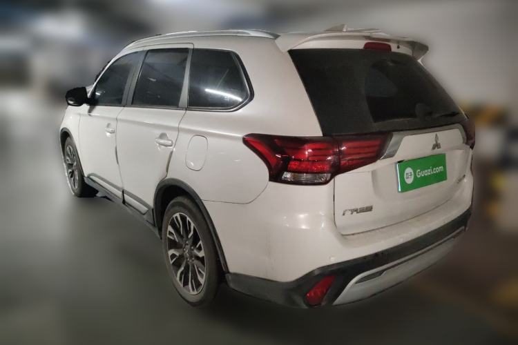 Used Mitsubishi Outlander 2019 2.0L Two-Wheel Drive Comfort Edition 5 Seats China VI Standard Rear Left 45 Deg
