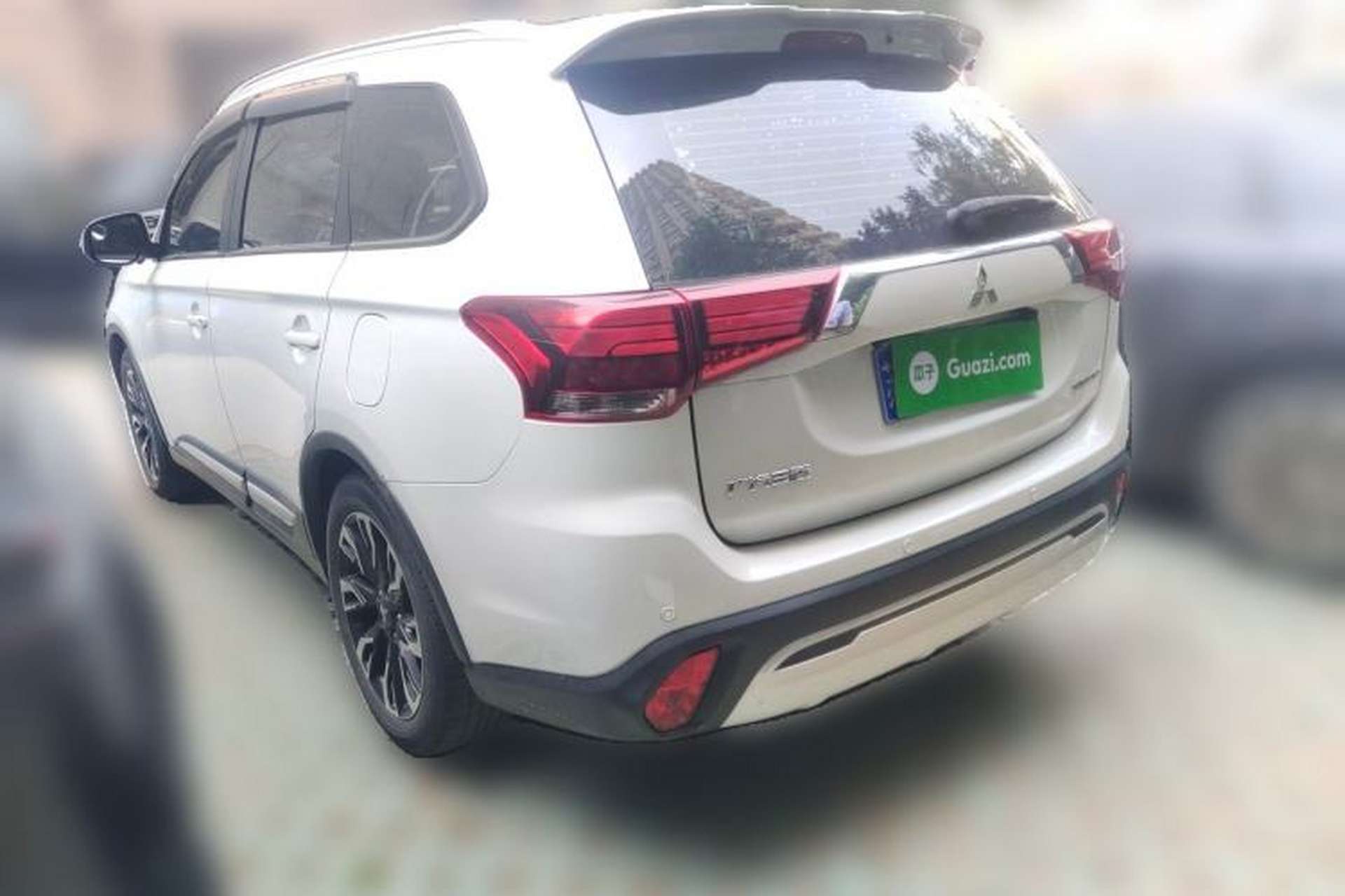 Used Mitsubishi Outlander 2019 2.0L Two-Wheel Drive Comfort Edition 7-Seater China VI Standard Rear Left 45 Deg