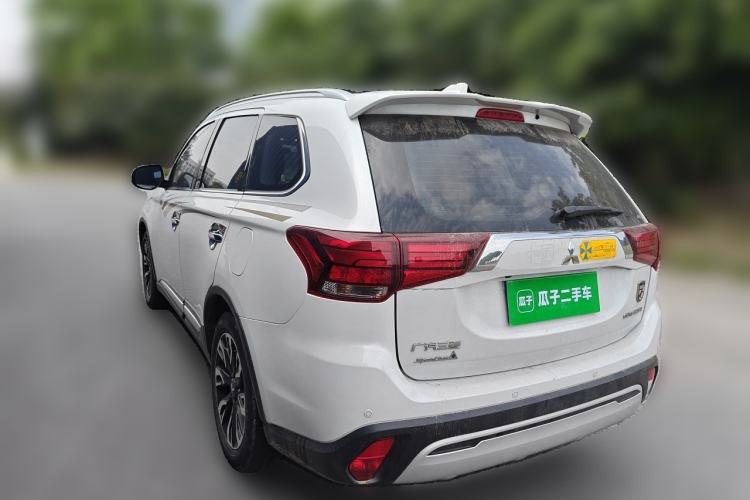 Used Mitsubishi Outlander 2019 2.4L 4x4 Zhi Xiang Edition 7 Seats China VI Standard Rear Left 45 Deg