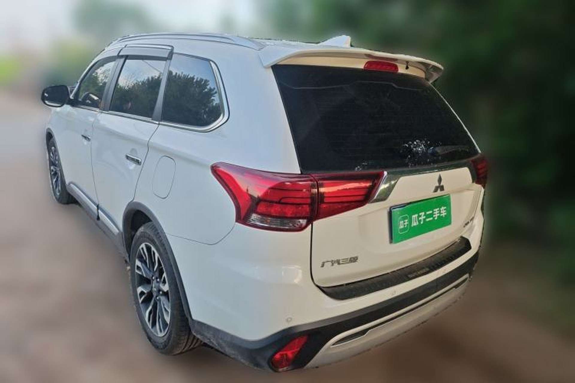 Used Mitsubishi Outlander 2019 2.4L 4x4 Zhi Xiang Edition 7 Seats China VI Standard Rear Left 45 Deg