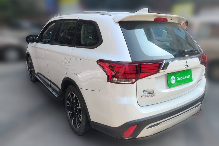 Used Mitsubishi Outlander 2019 2.0L Two-Wheel Drive Comfort Edition 5 Seats China VI Standard Rear Left 45 Deg