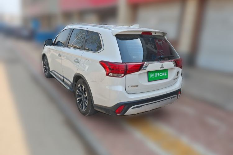 Used Mitsubishi Outlander 2019 2.4L 4x4 Zhi Xiang Edition 5 Seats China VI Standard Rear Left 45 Deg