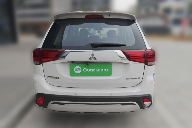 Used Mitsubishi Outlander 2019 2.0L Two-Wheel Drive Comfort Edition 5 Seats China V Standard Rear