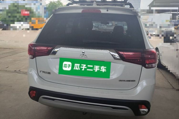 Used Mitsubishi Outlander 2019 2.0L Two-Wheel Drive Comfort Edition 5 Seats China V Standard Rear