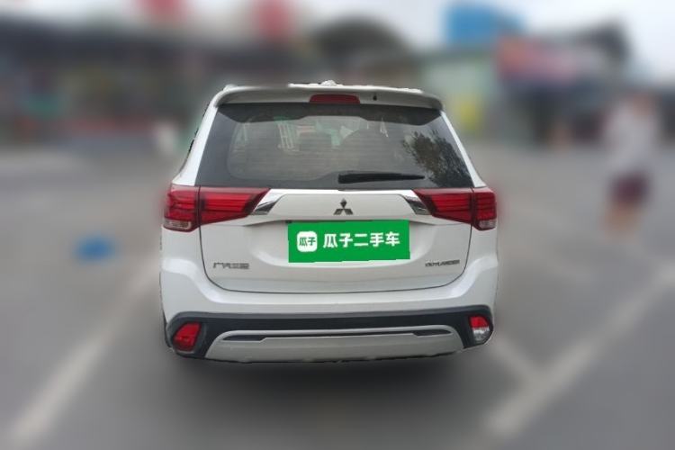 Used Mitsubishi Outlander 2019 2.0L Two-Wheel Drive Comfort Edition 5 Seats China V Standard Rear