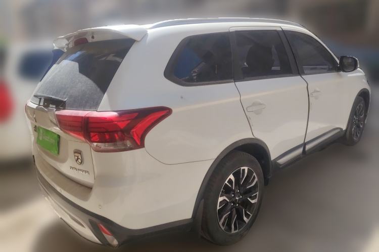 Used Mitsubishi Outlander 2019 2.0L Two-Wheel Drive Comfort Edition 5 Seats China VI Standard Rear Right 45 Deg