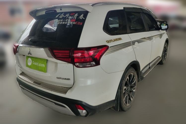 Used Mitsubishi Outlander 2019 2.0L Two-Wheel Drive Comfort Edition 5 Seats China VI Standard Rear Right 45 Deg