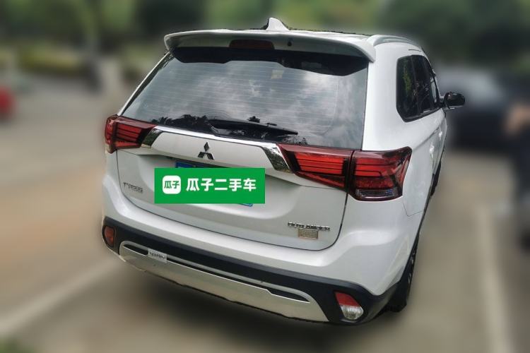 Used Mitsubishi Outlander 2019 2.0L Two-Wheel Drive Comfort Edition 5 Seats China VI Standard Rear Right 45 Deg