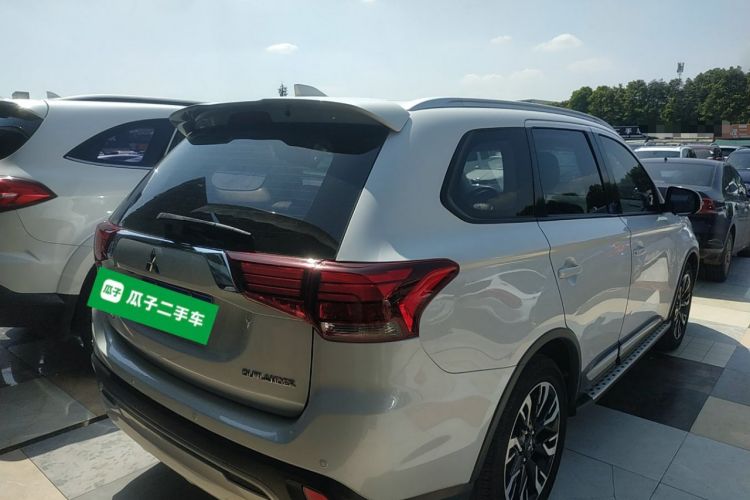 Used Mitsubishi Outlander 2019 2.0L Two-Wheel Drive Comfort Edition 5 Seats China V Standard Rear Right 45 Deg