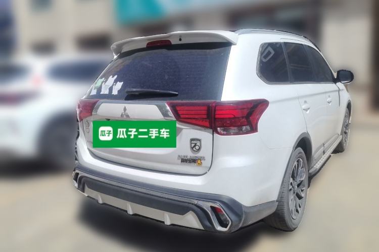 Used Mitsubishi Outlander 2019 2.0L Two-Wheel Drive Comfort Edition 5 Seats China V Standard Rear Right 45 Deg