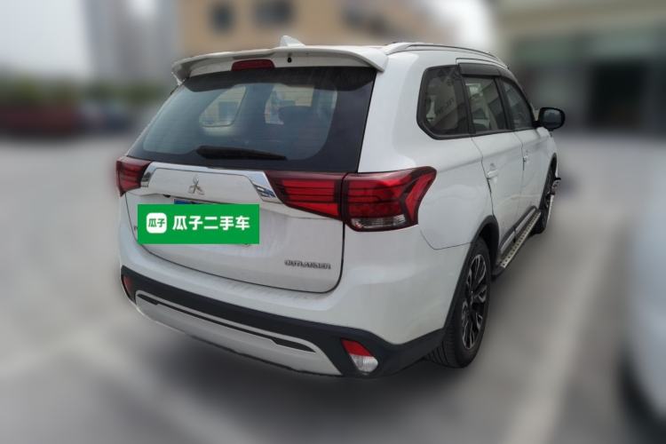 Used Mitsubishi Outlander 2019 2.0L Two-Wheel Drive Comfort Edition 5 Seats China V Standard Rear Right 45 Deg