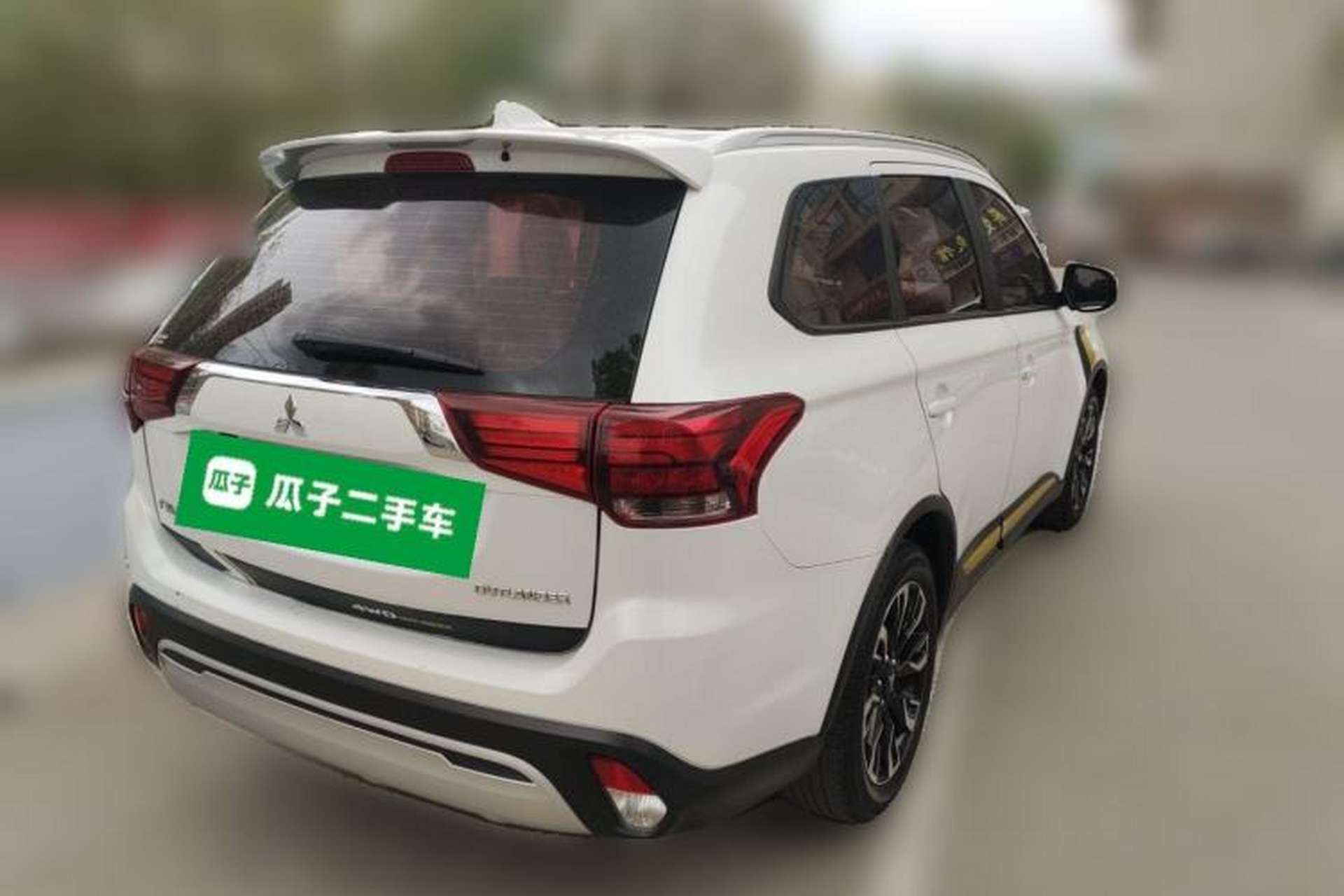 Used Mitsubishi Outlander 2019 2.0L Two-Wheel Drive Comfort Edition 7-Seater China VI Standard Rear Right 45 Deg
