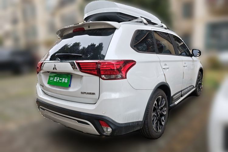 Used Mitsubishi Outlander 2019 2.0L Two-Wheel Drive Comfort Edition 5 Seats China VI Standard Rear Right 45 Deg