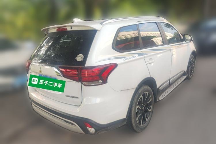 Used Mitsubishi Outlander 2019 2.0L Two-Wheel Drive Comfort Edition 5 Seats China VI Standard Rear Right 45 Deg