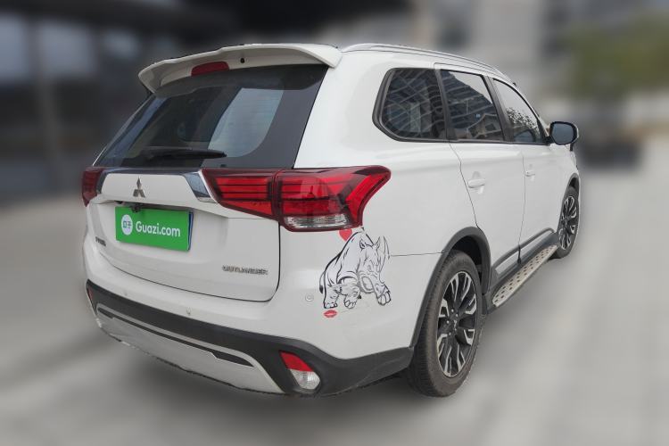 Used Mitsubishi Outlander 2019 2.0L Two-Wheel Drive Comfort Edition 5 Seats China V Standard Rear Right 45 Deg