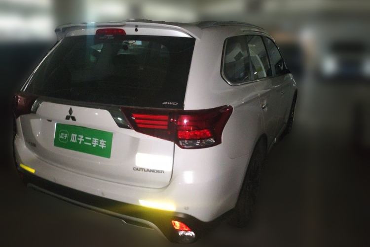 Used Mitsubishi Outlander 2019 2.4L 4x4 Zhi Xiang Edition 5 Seats China VI Standard Rear Right 45 Deg