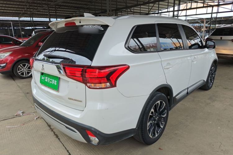 Used Mitsubishi Outlander 2019 2.0L Two-Wheel Drive Comfort Edition 5 Seats China V Standard Rear Right 45 Deg