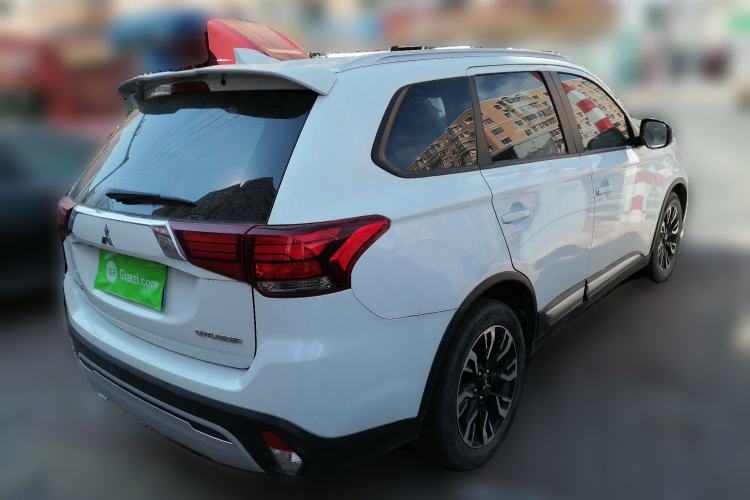 Used Mitsubishi Outlander 2019 2.0L Two-Wheel Drive Comfort Edition 5 Seats China V Standard Rear Right 45 Deg