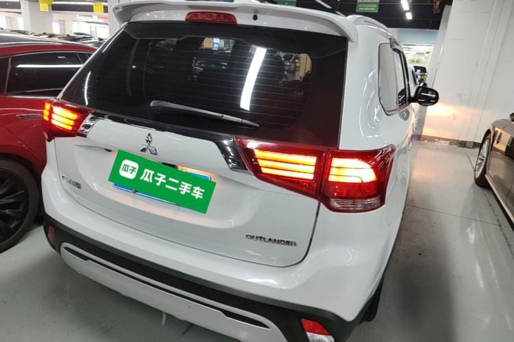 Used Mitsubishi Outlander 2019 2.0L Two-Wheel Drive Comfort Edition 5 Seats China VI Standard Rear Right 45 Deg