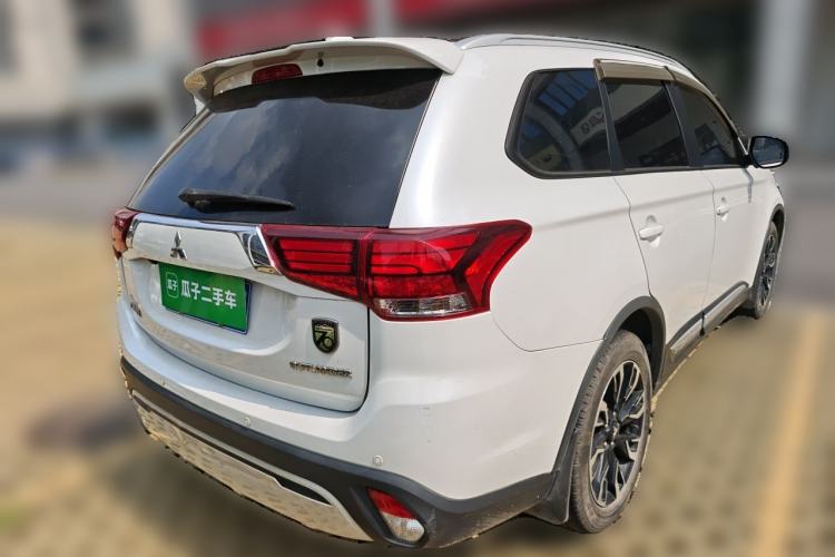 Used Mitsubishi Outlander 2019 2.0L Two-Wheel Drive Comfort Edition 5 Seats China V Standard Rear Right 45 Deg