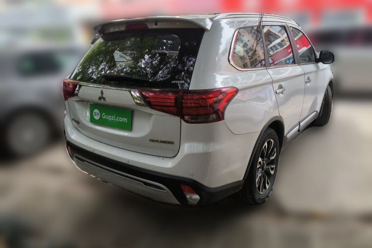 Used Mitsubishi Outlander 2019 2.4L 4x4 Zhi Xiang Edition 7 Seats China VI Standard Rear Right 45 Deg