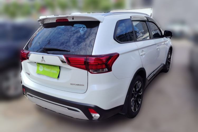 Used Mitsubishi Outlander 2019 2.0L Two-Wheel Drive Comfort Edition 5 Seats China VI Standard Rear Right 45 Deg