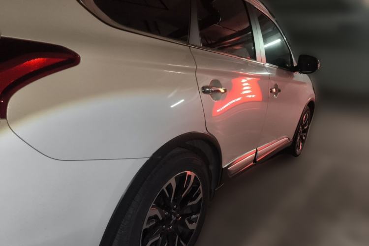 Used Mitsubishi Outlander 2019 2.0L Two-Wheel Drive Comfort Edition 5 Seats China VI Standard Rear Right 45 Deg