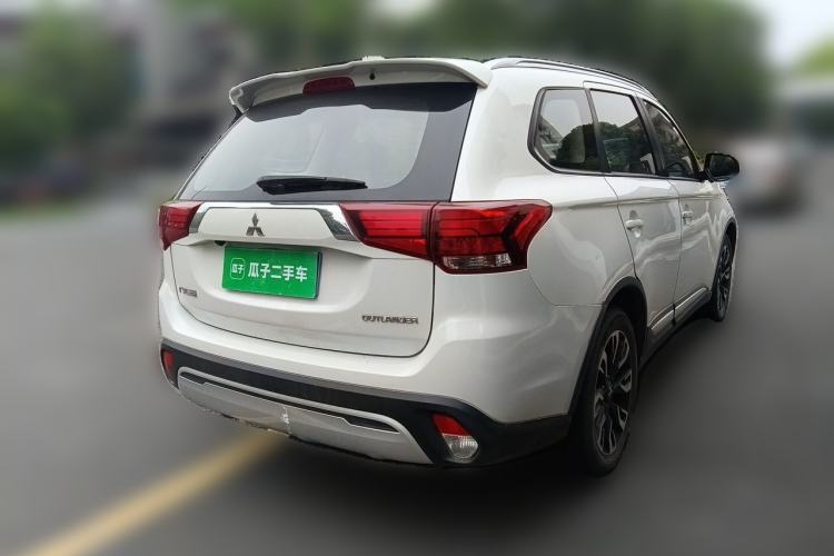 Used Mitsubishi Outlander 2019 2.0L Two-Wheel Drive Comfort Edition 5 Seats China V Standard Rear Right 45 Deg