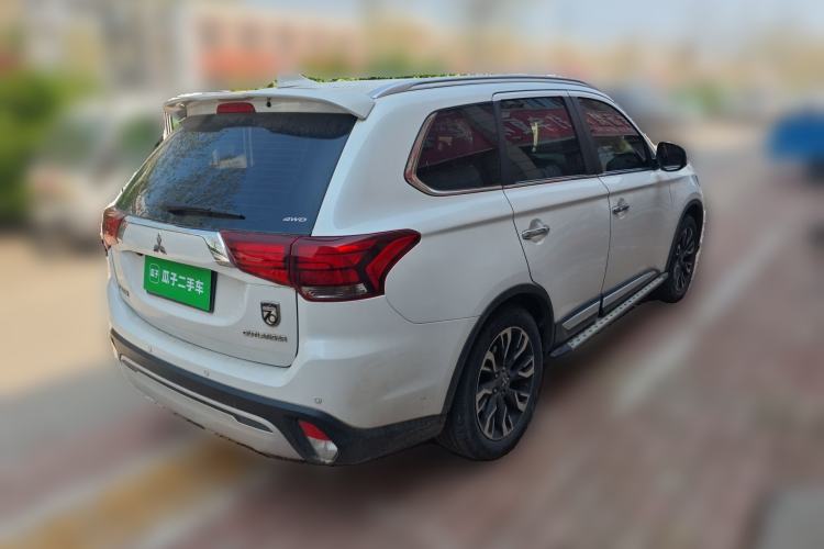 Used Mitsubishi Outlander 2019 2.4L 4x4 Zhi Xiang Edition 5 Seats China VI Standard Rear Right 45 Deg
