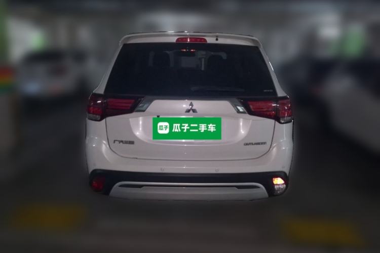 Used Mitsubishi Outlander 2019 2.4L 4x4 Zhi Xiang Edition 5 Seats China VI Standard Rear