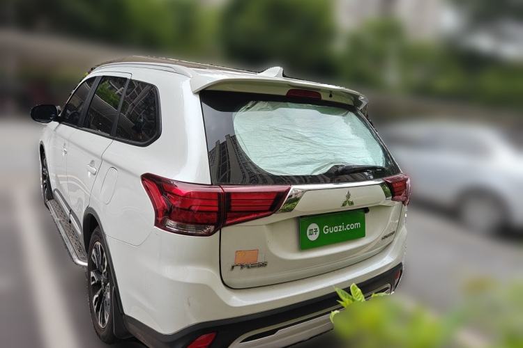 Used Mitsubishi Outlander 2019 2.0L Two-Wheel Drive Comfort Edition 5 Seats China V Standard Rear